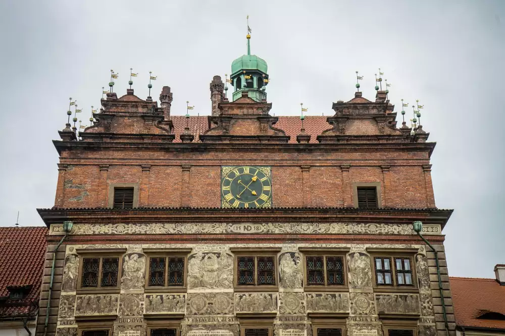 Práce Na Ranní Směnu Plzeň